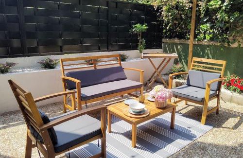 Santander Maison | Rosa de Ciudad. Chalet céntrico con mucha intimidad