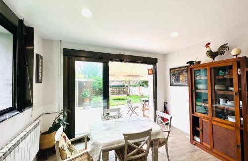Las Campas y San Claudio Appartement | ROSALES Apartamento y jardín