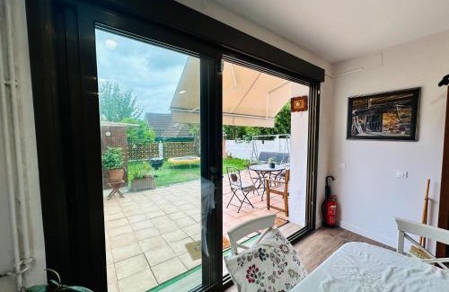 Las Campas y San Claudio Appartement | ROSALES Apartamento y jardín