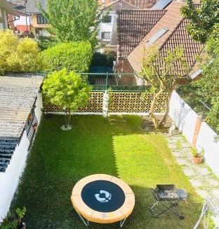 Las Campas y San Claudio Appartement | ROSALES Apartamento y jardín