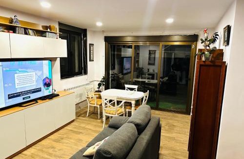 Las Campas y San Claudio Appartement | ROSALES Apartamento y jardín