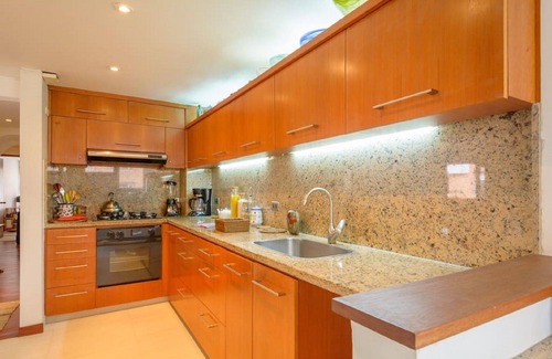 Bellavista Appartement | ROSALES LUXE LG 2BR BOUTIQUE APT