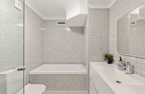 Rose Bay Maison | Rose Bay 2 bedroom home + spacious outdoor terrace