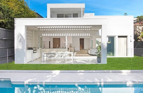 Rose Bay Maison | Rose Bay Luxe - Rose Bay is a luxurious destination renowned for its sophistication