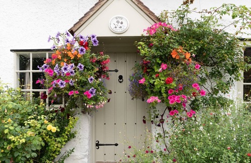 Bretforton Cottage | Rose Cottage - sleeps 5 guests in 3 bedrooms