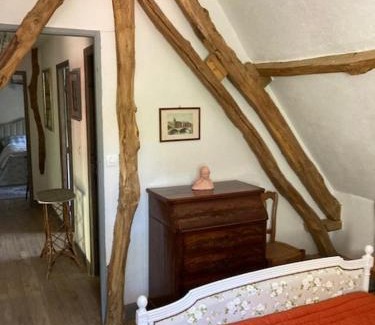 Maisnieres Maison | Rose des prés