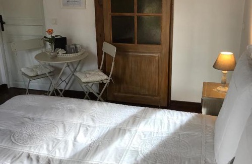 Giverny Lit Et Petit-Déjeuner | Rose Garden Mezzanine