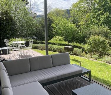 Baden-Baden Appartement | Rose Garden Retreat Private Terrace Baden-Baden