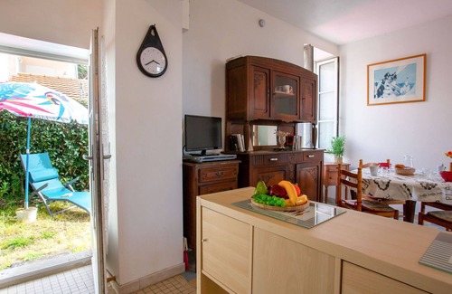 La Bernerie-en-Retz Maison | Rose-May by Interhome