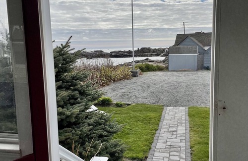 York Beach Cottage | ROSE STAR COTTAGE at NUBBLE LIGHT