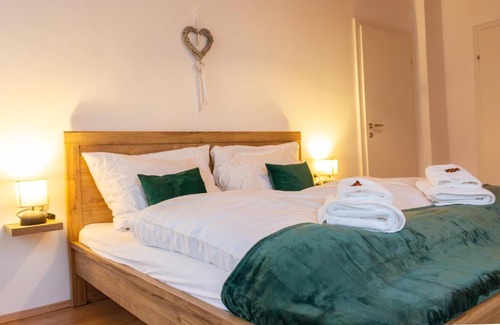 Krieglach Maison | Roseggercafé