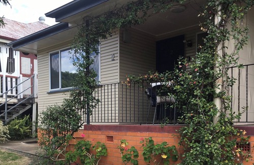 Ipswich Central Business District Cottage | Rosehill Apartments - Tout et plus