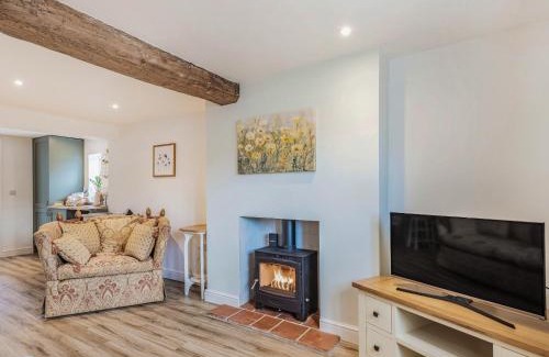 Hickling Maison | Rosemary Cottage