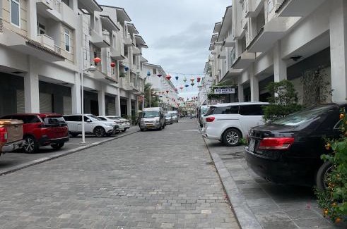 Ha Long Lit Et Petit-Déjeuner | RosePark Tuan Chau