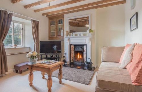 Holmrook Maison | Roses Cottage - near Scafell Comfy Modern Idyllic