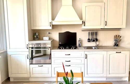 Roseto degli Abruzzi Appartement | Roseto Beach Escape Entire Apartment - Steps From the Beach