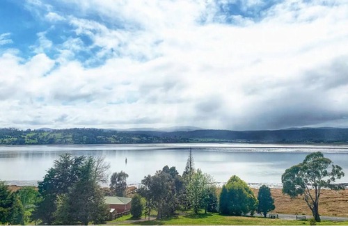 Rosevears Autre | Rosevears Gem Waterview Signature Home