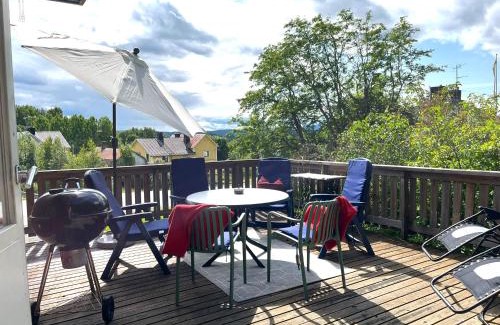 Lugnvik Maison | Rotes Schwedenhaus für Familien und Hunde