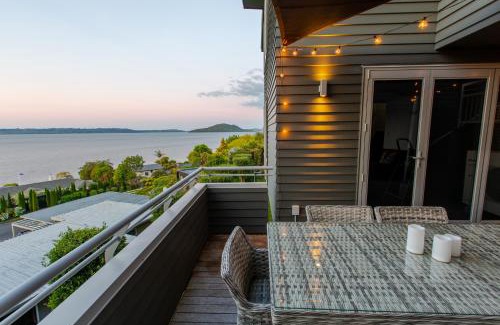 Kawaha Point Maison | Rotorua Serenity Lakeview Retreat
