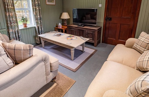 Kirriemuir Cottage | Rottal Bothy, KIRRIEMUIR