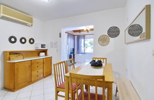 Kato Stalos Appartement | Rouladina Apt 4