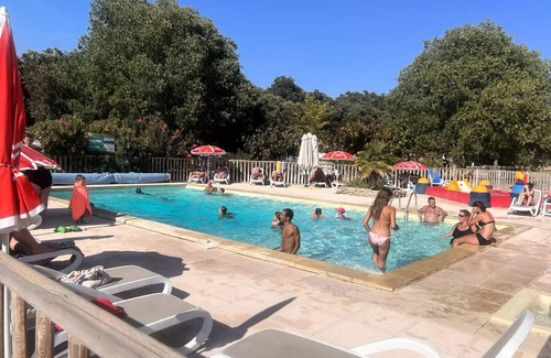 Junas Cabine | ROULOTTE Air-conditioned - 2 bedrooms - 26.08m²/Cicada, Grillon, Chardonnet, Mésange 4 people