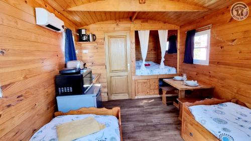 Winnezeele Maison | Roulotte et Jacuzzi de Rachel au Domaine du Reuze