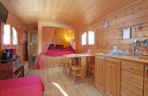 Radon Maison | Roulotte spacieuse avec terrasse, jardin et jeux, animaux acceptés - FR-1-497-130