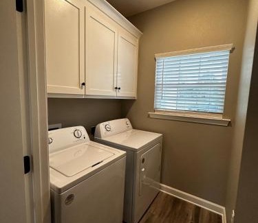 Conway Maison | Round Mountain Get Away!