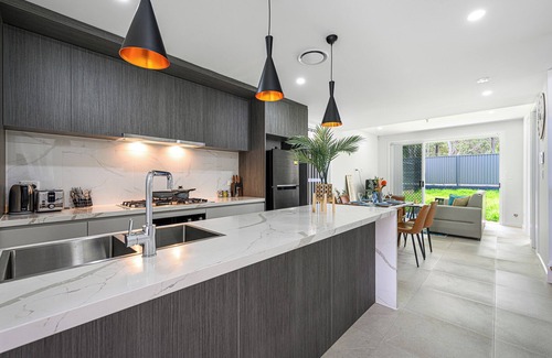 Rouse Hill Maison | Rousehill 5Br with Pool near Shopping Centre&Train