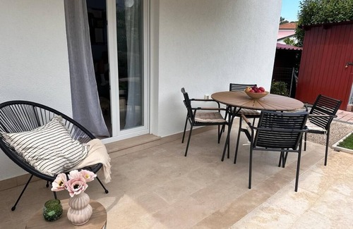 Borik Appartement | Rovinj - Borik, beautiful apartment Lea for 2-4 persons with garden - 5 min. from the beach