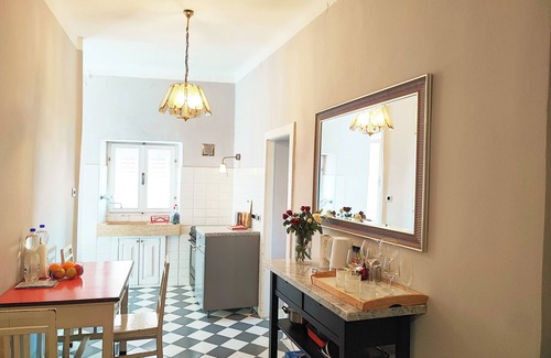 Rovinj Appartement | Rovinj Central Sea View Apartment 4 personnes, ville historique, vue dégagée sur le port!