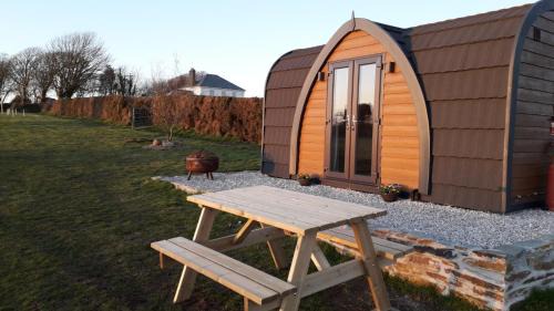 Laneast Appartement | Rowan Eco Cabin - Sleeps 2 - Valley View