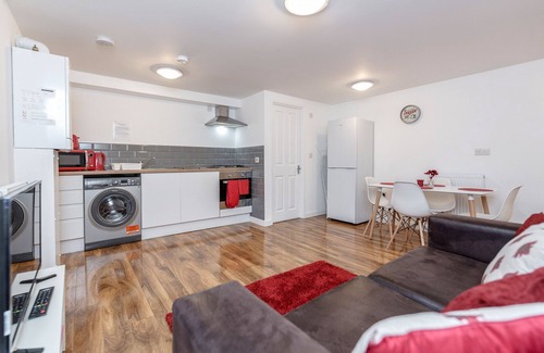 Yiewsley Appartement | (2) Visiter Legoland, Windsor ou Londres, rester avec nous - seulement 30 minutes en voiture!