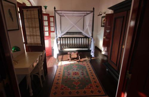 Kandy Hôtel | Royal Bar & Hotel