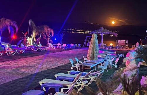 Neve Zohar Autre | Royal Caravan DeadSea Crown Group Collection