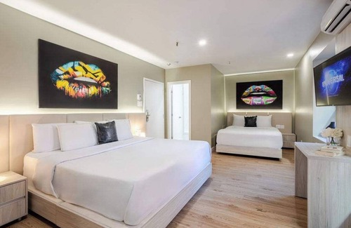 Gay Village Hôtel | Royal Duo – Downtown MTL Stay*