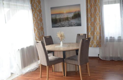 Luenen Appartement | Royal Home - Geräumige Ferienwohnung mit Balkon nahe Seepark Lünen und Dortmund!