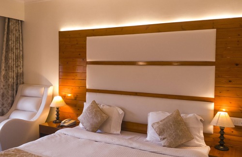 Baldeyan Hôtel | Royal Jardin Whistling Pines Resort