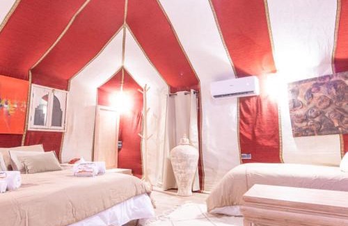 Lac Yasmins Autre | Royal Luxury Cafe Du Sud