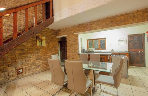 Marloth Park Appartement | Royal Marlothi Kruger Safari Lodge and Spa Family Room with Shower
