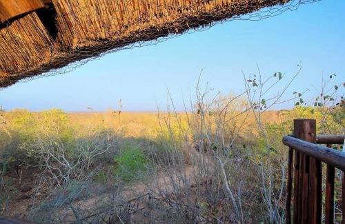 Marloth Park Appartement | Royal Marlothi Kruger Safari Lodge and Spa Family Room with Shower