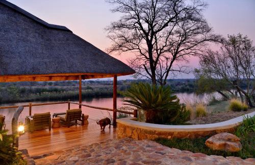 Elias Motsoaledi Cabine | Royal Morubisi River Lodge