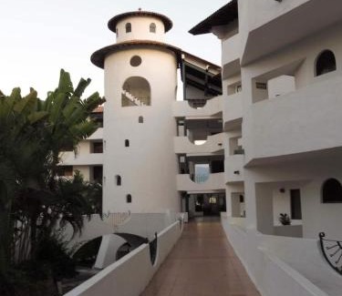 Marina Vallarta Appartement | Royal Pacific Yacht Club Condo at Marina Vallarta for 2-4