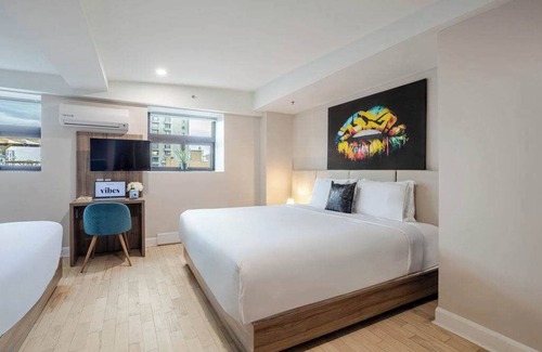 Gay Village Hôtel | Royal Pair – Downtown MTL Stay