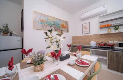 Koh Kaew Villa | Royal Phuket Marina Beachfront 4 Bedroom Pool Villa