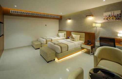 Hampankatta Hôtel | Royal Plaza Suites by RAK Rooms, Mangaluru