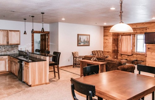 Millersburg Cabine | Royal Rack Ranch - lodge located on 1500 acres of whitetail and elk paradise