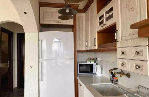 Kropia Appartement | Royal stylish view apart/ 10' from Athens airport