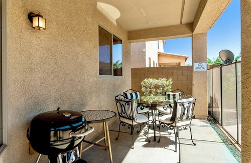 Sunset Farms Maison | Royalty in Black & White w/ Pool, 11 BED & Games & Events Allowed